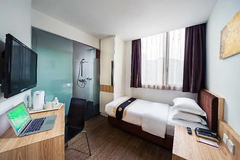 Hotel Dash Living On Mackenzie Singapore